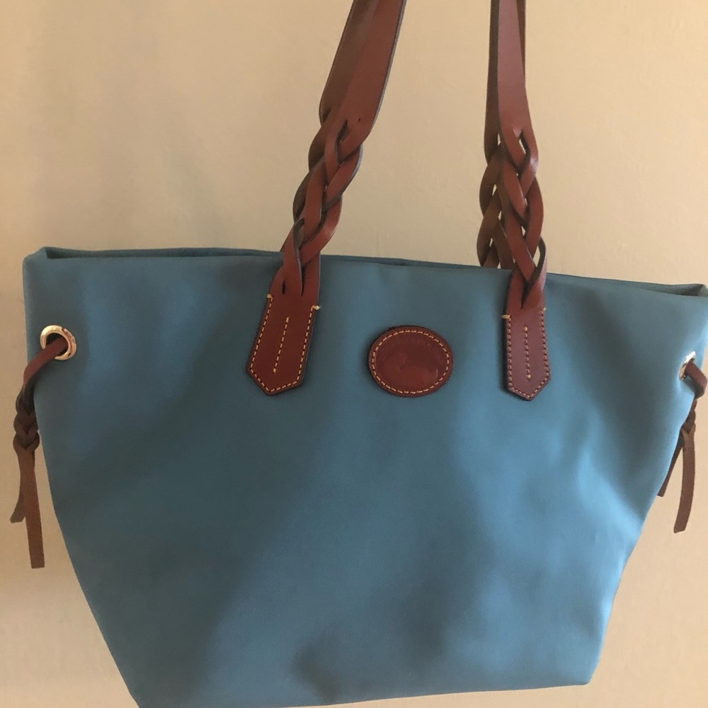 Dooney and Bourke tote